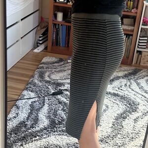 Gap pencil skirt in hunter green and black stripe